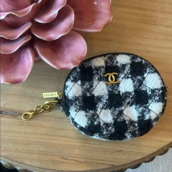Chanel RARE Authentic Tweed Black/White Coin Purse/ Keychain